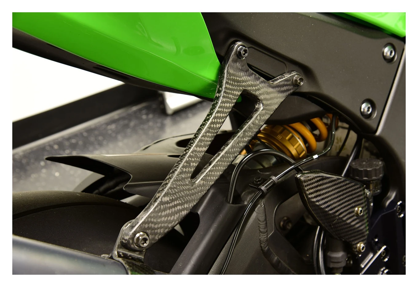 Graves Exhaust Hanger Bracket Kawasaki ZX-6R / ZX-10R 2009-2023 3 Graves Exhaust Hanger Bracket Kawasaki ZX-6R / ZX-10R 2009-2023 - Image 3